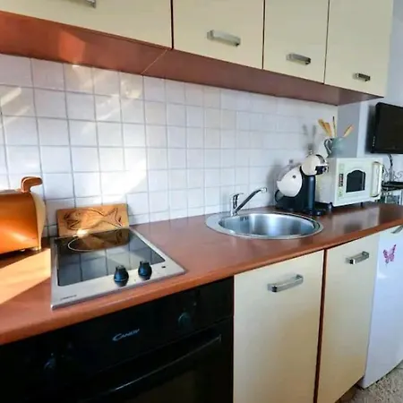 Apartament With Sea View *