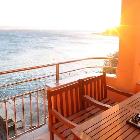 Апартаменты With Sea View