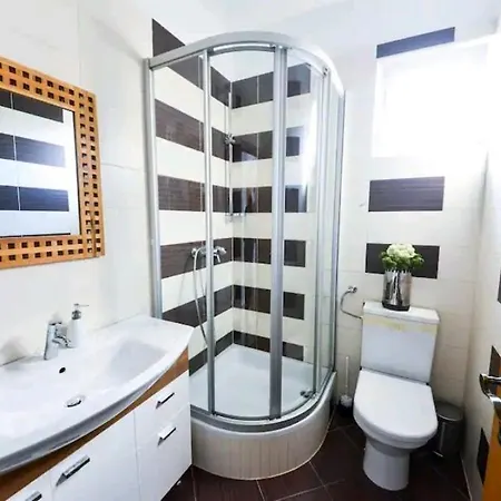 Apartament With Sea View *